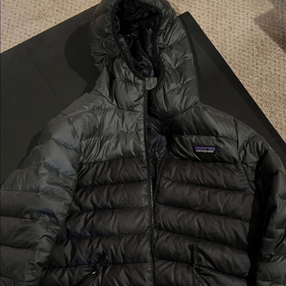 Patagonia Two-Tone Black and Gray Puffer Jacket